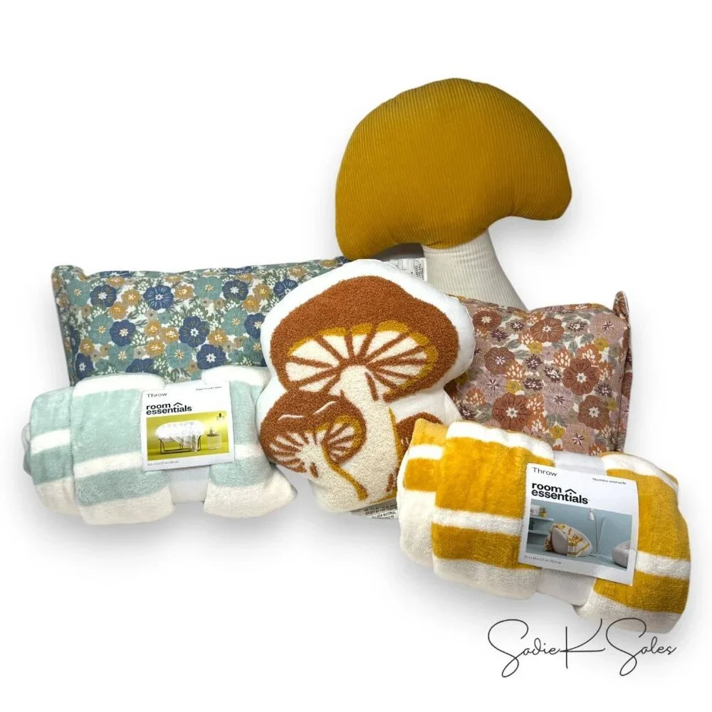Target Room Essentials Printed Plush Striped Throw Blanket Yellow‎ Easter 2024